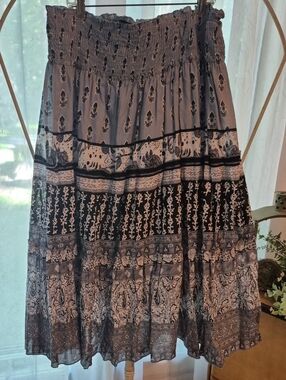 Smocked Waist Black & Gray Printed Circle Skirt